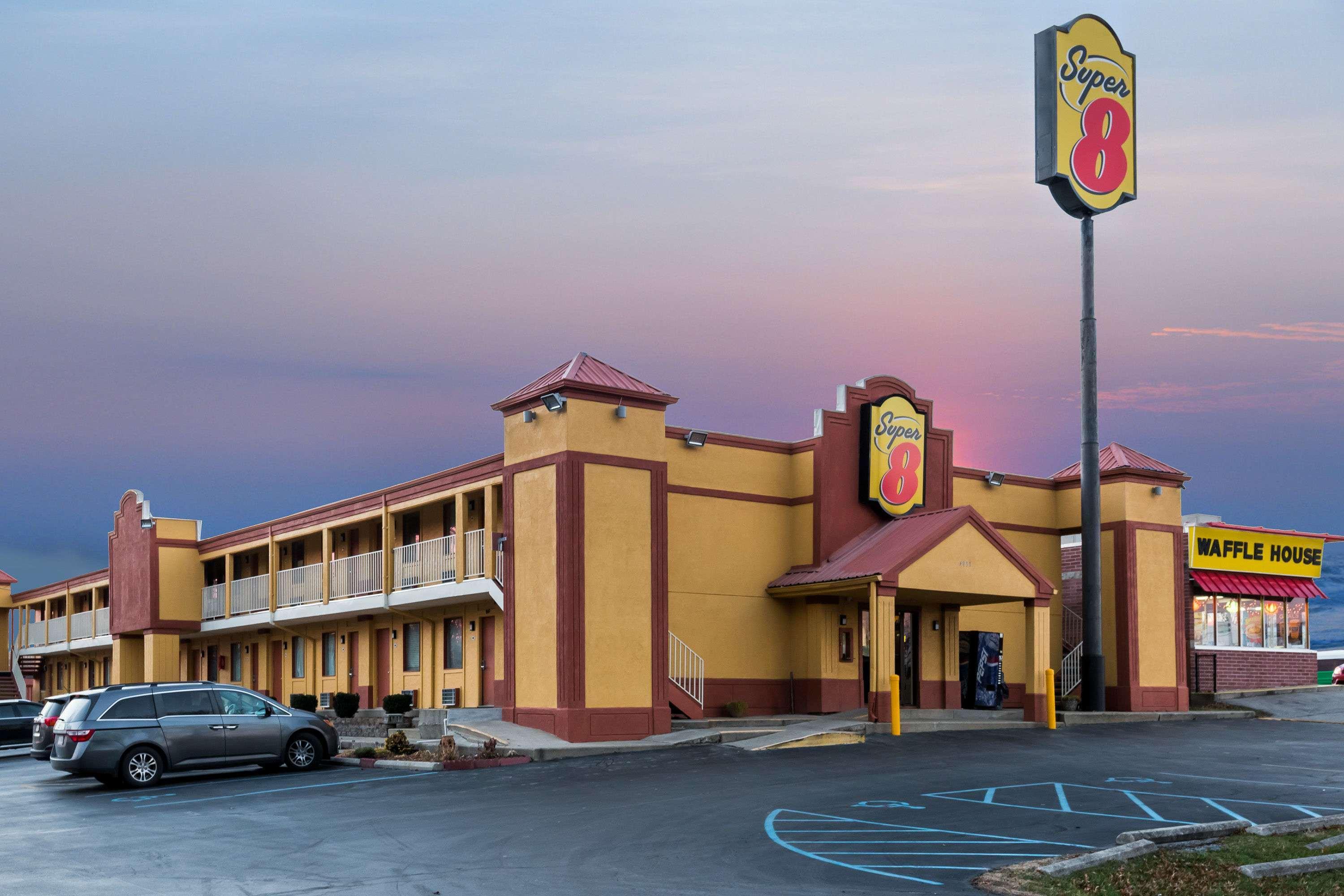 Motel Super 8 By Wyndham Indianapolis-Southport Rd Exterior foto